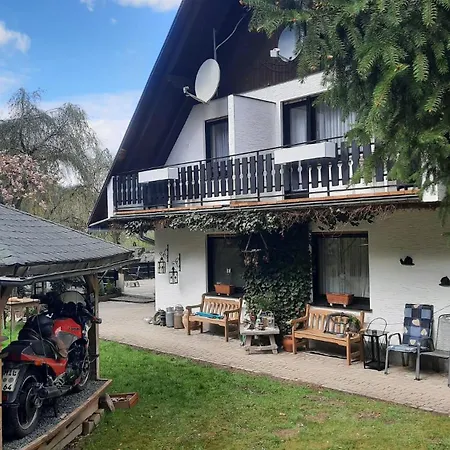 לינה וארוחת בוקר Walhalja