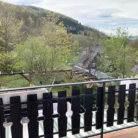 לינה וארוחת בוקר Walhalja שמאלנברג