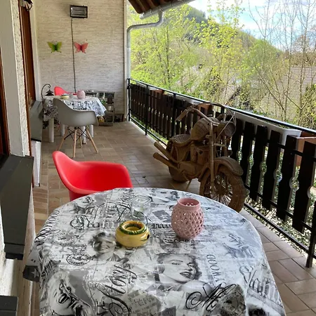 לינה וארוחת בוקר Walhalja