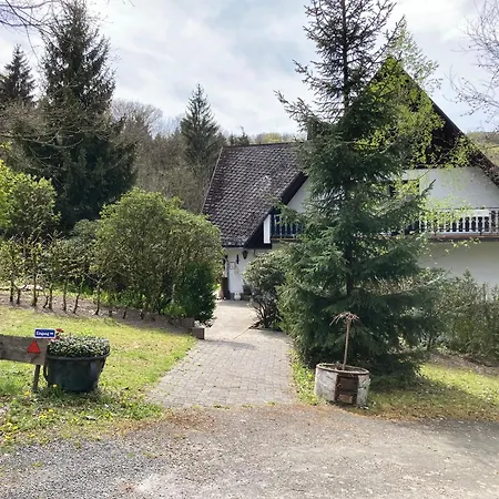 לינה וארוחת בוקר Walhalja