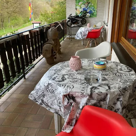 לינה וארוחת בוקר Walhalja