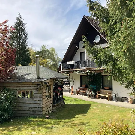 לינה וארוחת בוקר Walhalja 3*