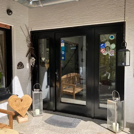 לינה וארוחת בוקר Walhalja שמאלנברג