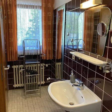 לינה וארוחת בוקר Walhalja 3*