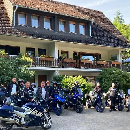 לינה וארוחת בוקר Walhalja שמאלנברג