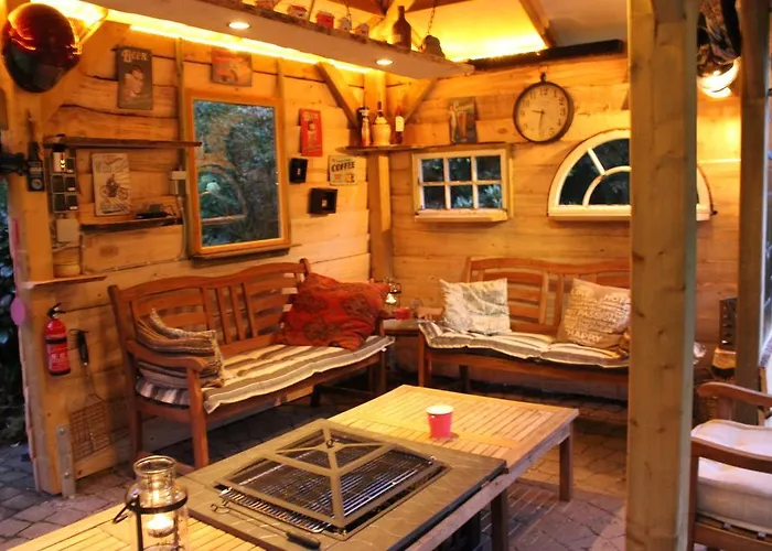 Walhalja Bed and Breakfast 4*